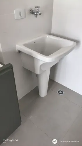 Tanque lava roupas, novo marca roca 31 litros.
