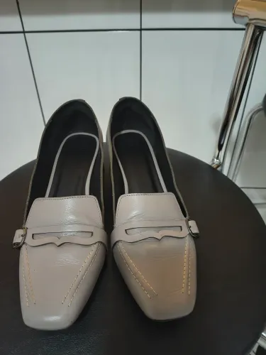 Sapato de couro cinza Tam 37