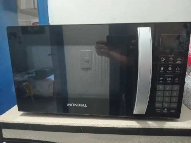 Micro-ondas Mondial Preto 21L 127V