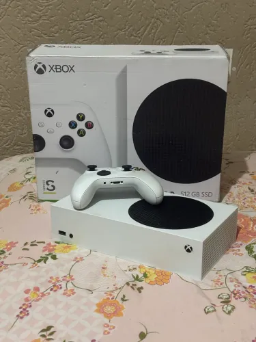 Xbox Series S - Console 512GB SSD Com Controle Sem Fio - Até 120 FPS - 10GB RAM