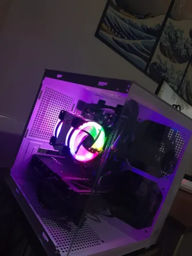 PC Gamer Ryzen 5 5600X + RTX 4060 8GB | 32GB RAM | Excelente Estado