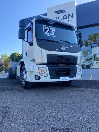 CAMINHÃO VOLVO VM 290 6X2 ANO 2023 CHASSIS