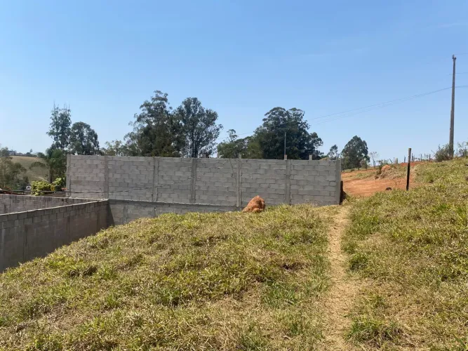 Terreno 250m, entrada de 50 mil e parcelo o restante