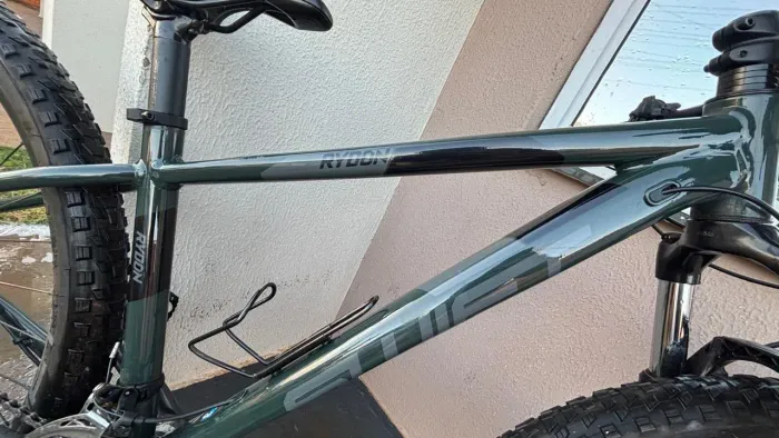 Bicicleta top , grupo Shimano deore, suspensão rock shok, muito conservada