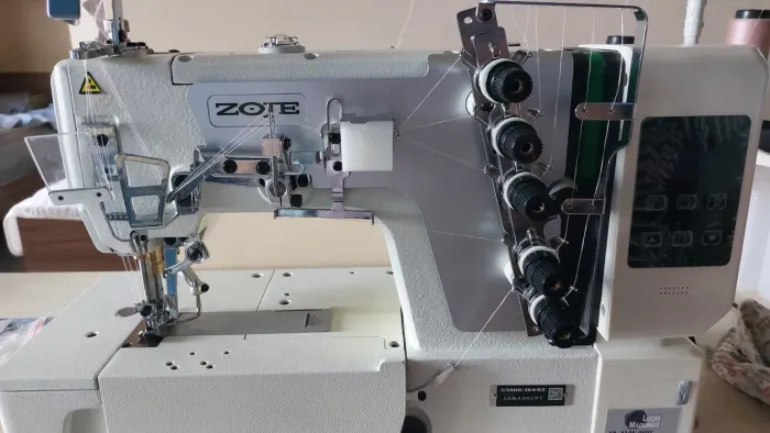 Maquina de Costura Galoneira Zoje