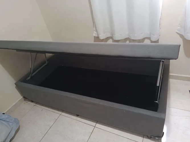 Box baú solteiro em perfeito estado