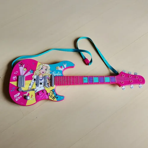 Guitarra da Barbie 
