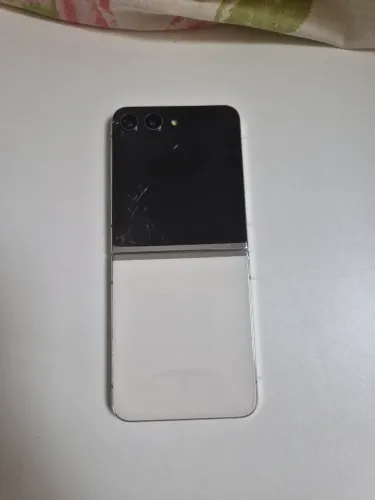 Celular z flip 5