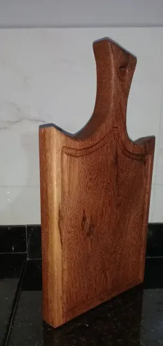 Tábua de Carne Artesanal em Madeira - 28 x 49 cm