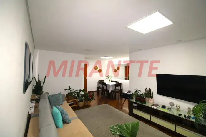 Apartamento de 125m² com 3 quartos em Água Fria
