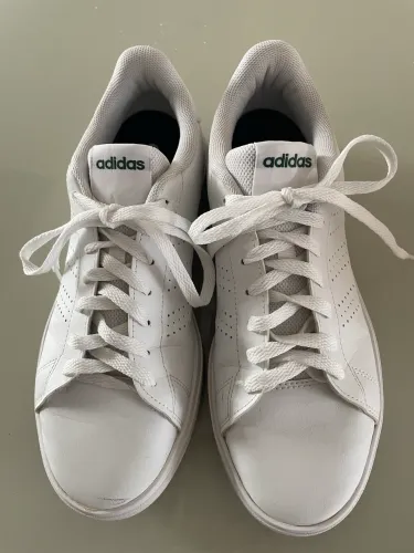 Tênis adidas
