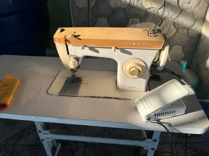 Máquina Singer 247 Usada