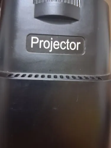 vendo projetor hy320 novo na caixa
