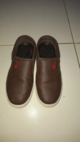 PAR DE SAPATO, Nº 39, COR MARRON.