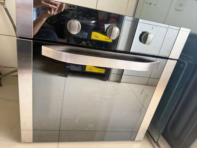 Forno a gás de embutir Electrolux 73 litros inox com gril