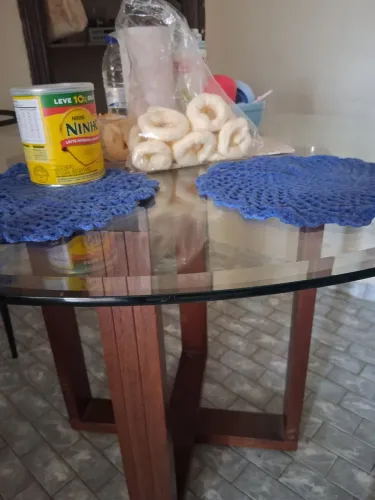 Mesa com Tampa de Vidro