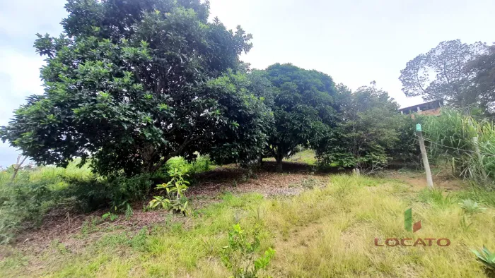 Granjá com 1250m2 no Condomínio Colorado em Chacará.