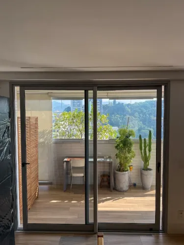 Esquadrias Udinese Alto Padrão | Janela + Porta de Correr | De R$12 mil por R$4.800