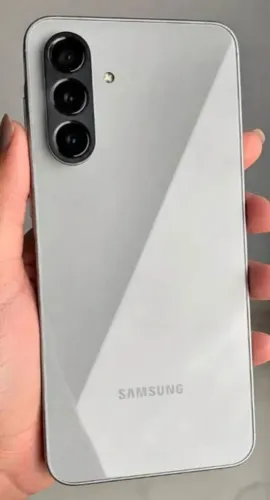 Vendo a56 semi novo com carregador