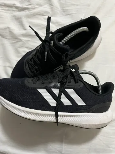 Tênis de corrida adidas