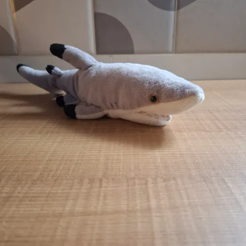 tubarão de pelucia 30 cm