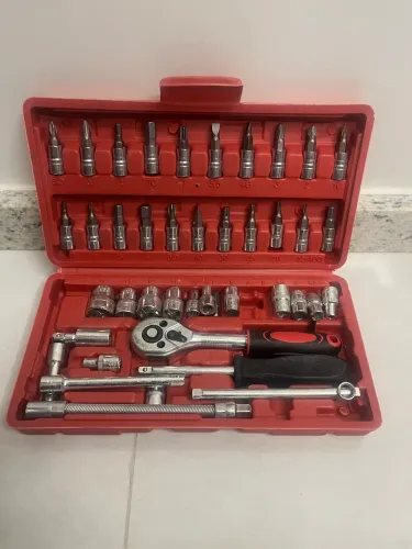 Kit Chaves Jogo Catraca Reversível Soquetes 46 Peças Aço Crv Vermelho