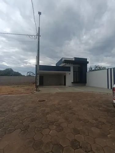 Casa a venda no condomínio montanhei em presidente Epitácio