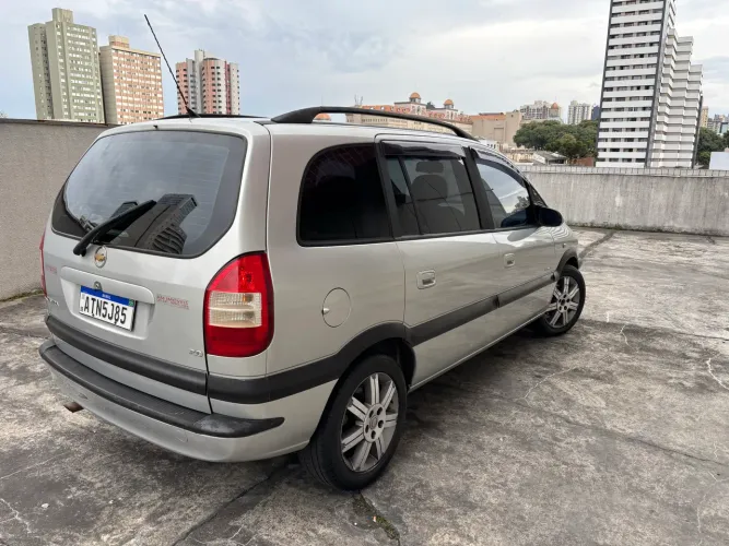 Chevrolet Zafira Eleg.2.0 MPFI Flexpower 8V 5P AUT 2011