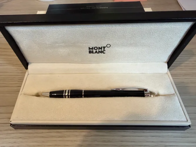 Caneta Montblanc nova