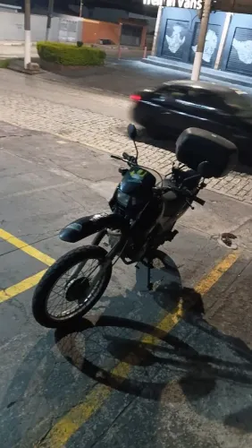 Bros 150 em ótimo estado 