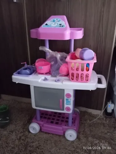 Cozinha infantil 200,00