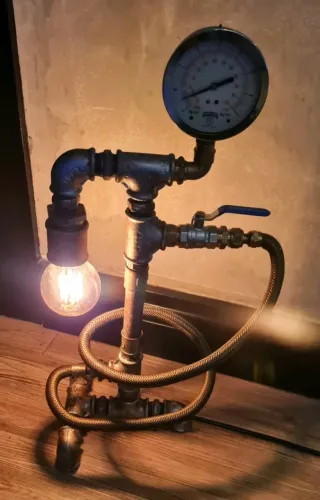 Luminária Industrial estilo Steampunk com manômetro e Tubulação metálica - EXCLUSIVO
