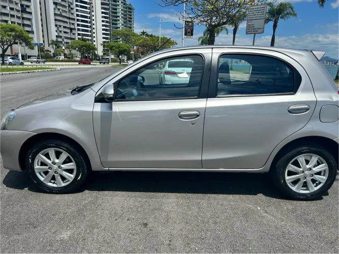 Toyota Etios XLS 1.5 Flex 16V 5P Mec. 2017