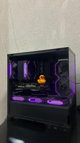PC Gamer Ryzen 7 5700x RX6650XT