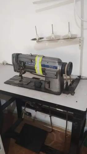Máquina de costura reta 2 agulhas