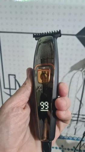 Máquina de acampamento e cortar cabelo Kemei