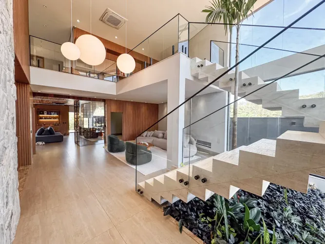 Casa de Condomínio com 4 Suítes à Venda, 520 m² no Plateau d'Or Privilege em Goiânia/GO