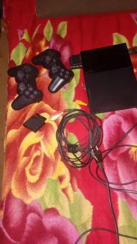 Não funciona leitor,mas o pendrive tem 60 jogos