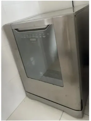 Lava louça 14 serviços Electrolux Inox