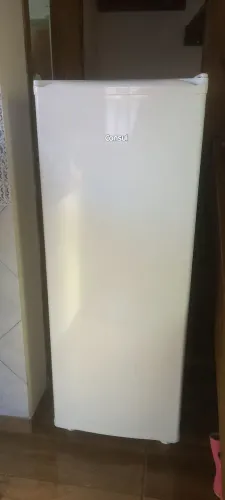 Freezer Vertical Consul 121L CVU18GB - estado de novo<br><br>Preço: R$ 1.800