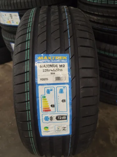 Pneu 234/45r19 novo