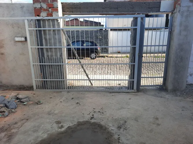 Portão em ferro maciço(Excelente)