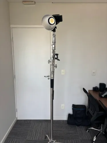 Luz Profissional SOKANI X100 RGB + Tripé Reforçado Alumínio