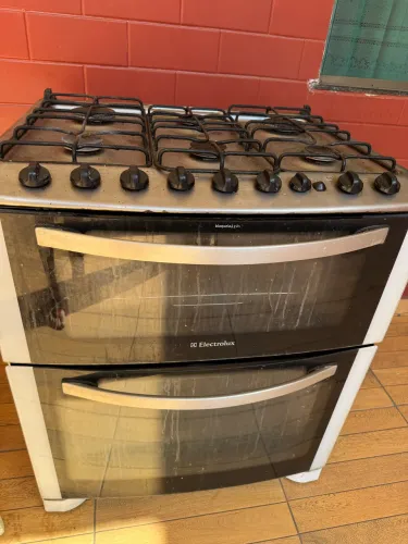 Vendo fogão usado