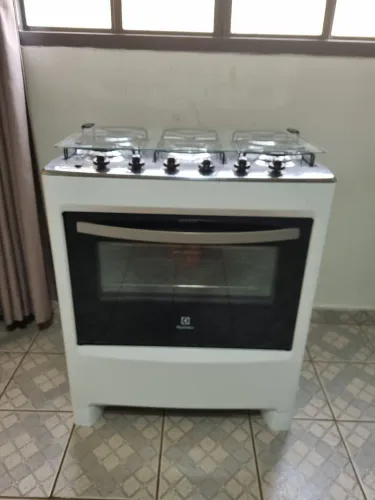 FOGÃO ELECTROLUX 5 BOCAS ( SEMI NOVO ) PARCELO ATÉ EM 12X