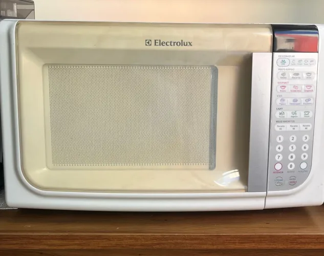 Microondas Eletrolux 31L 110v - ÓTIMO ESTADO
