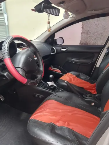 Peugeot 207 Sedan Passion XS 1.6 Flex 16V 4P 2012