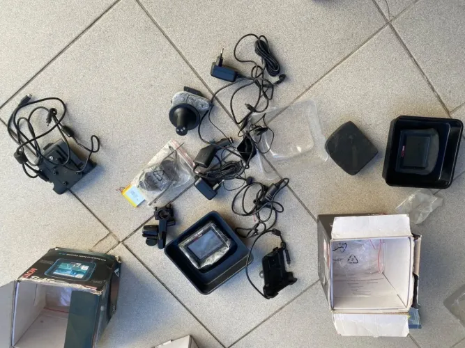 Vendo GPS para moto para retirada de peças - 2 unidades