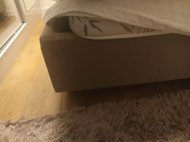 Cama de casal . Base sem colchao