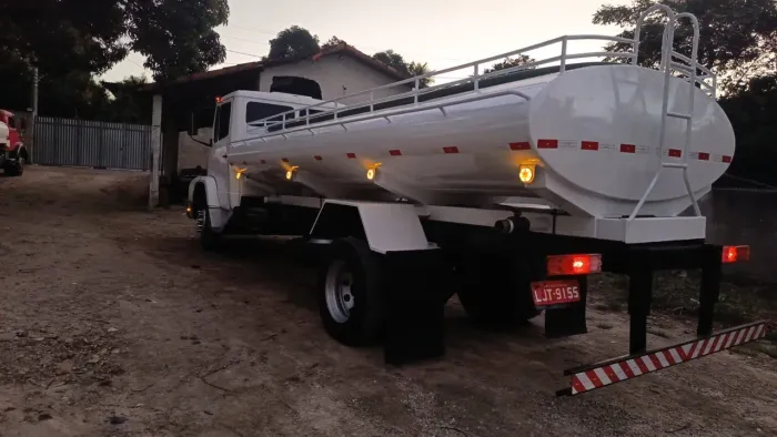Caminhão tanque